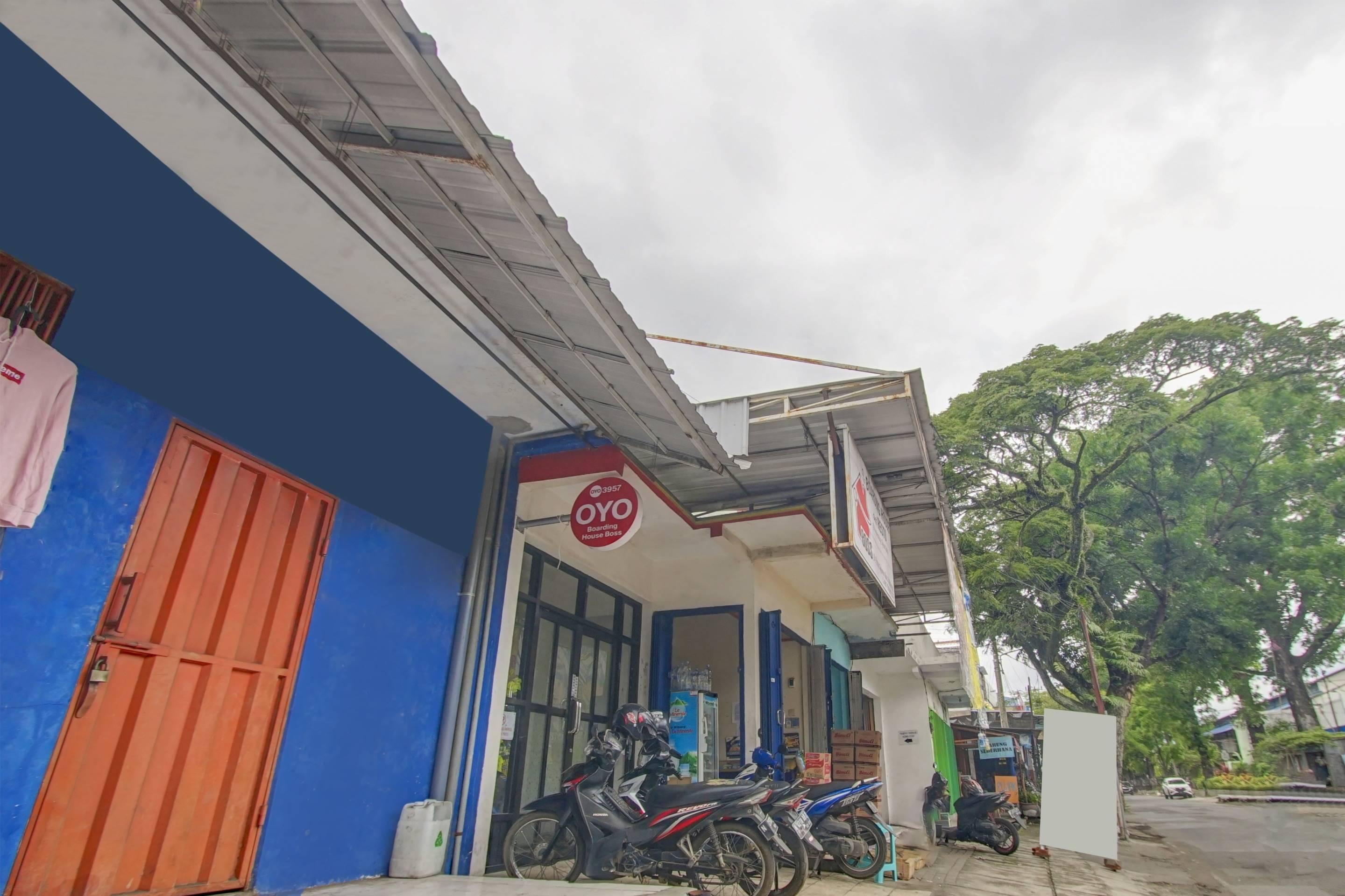 Reddoorz Near Stasiun Malang Kota Lama 2 Esterno foto