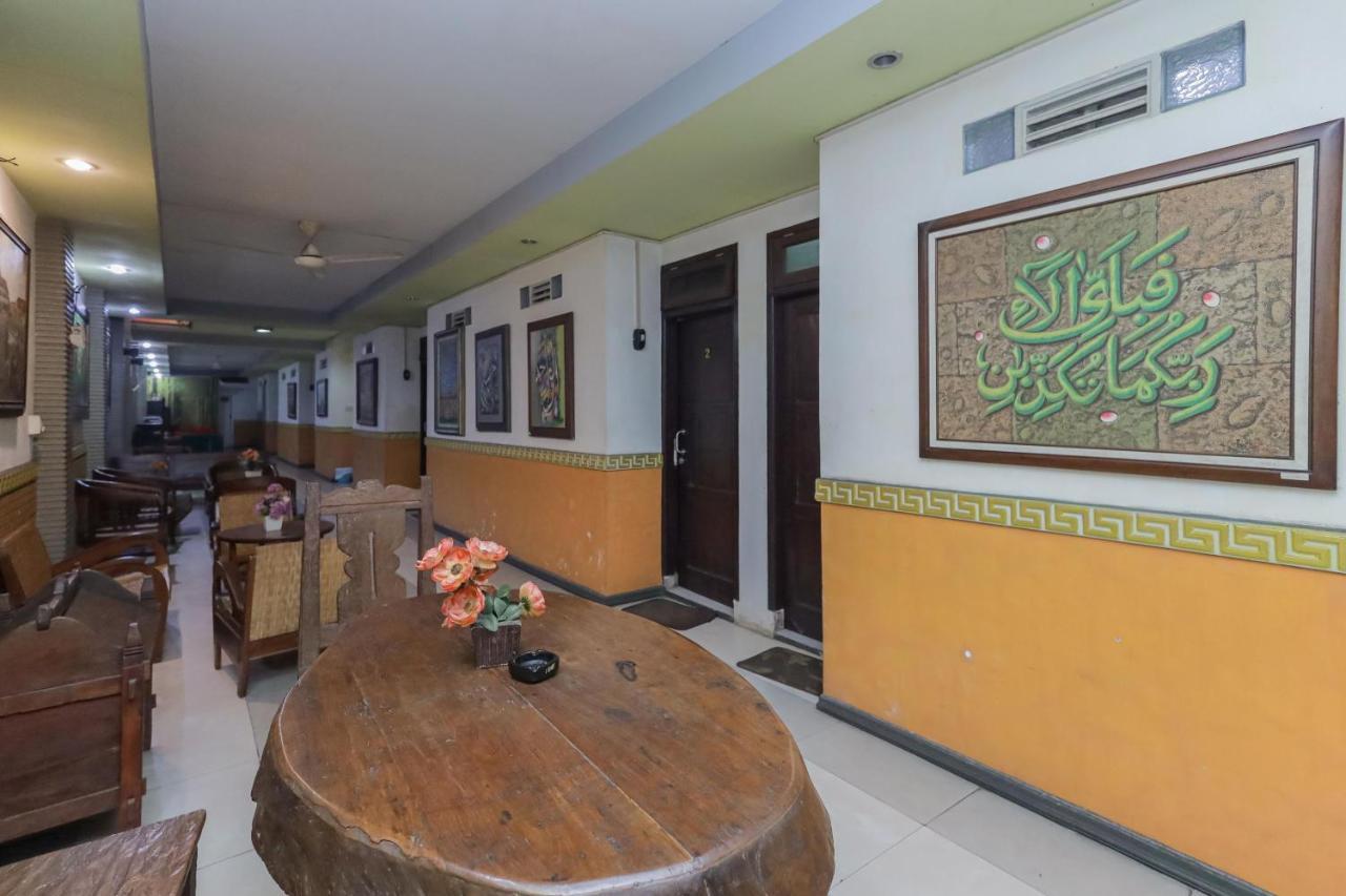 Reddoorz Near Stasiun Malang Kota Lama 2 Esterno foto